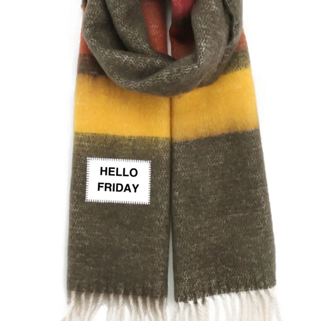 Ernest-Shop_Verb-to-do_Echarpe_Hello-Friday_01.webp