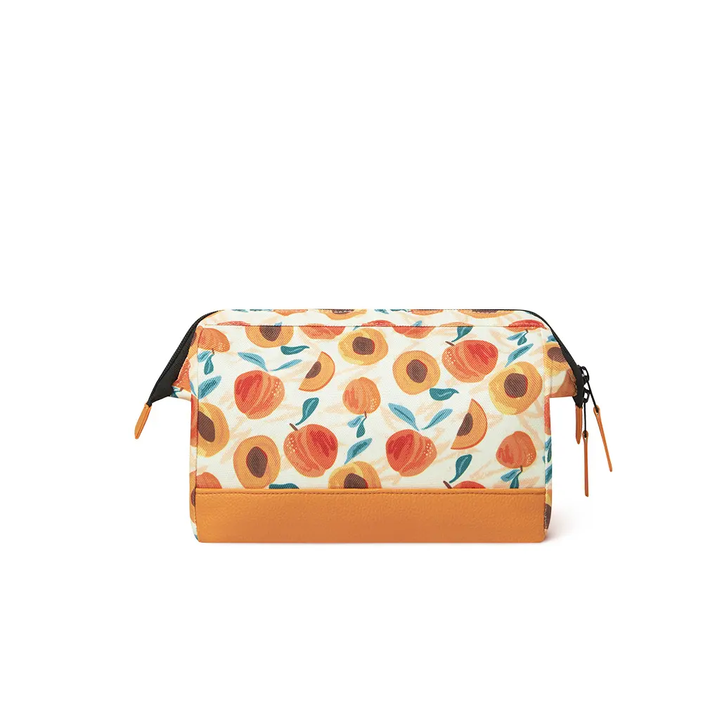 Ernest-Shop_Cabaia_Trousse_rue-Garret_002.webp