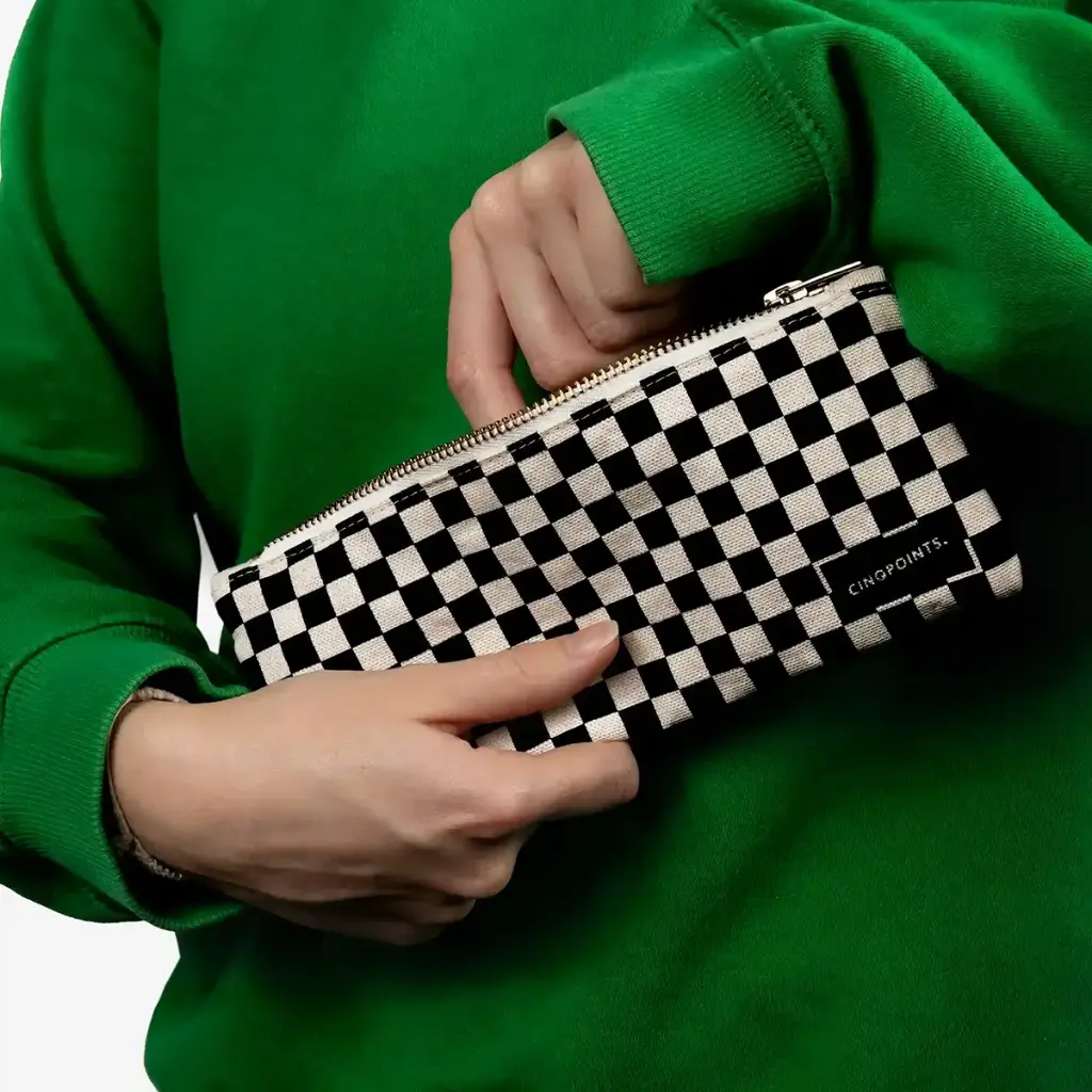 Ernest-Shop_cinqpoints_trousse-damier-s_04.webp