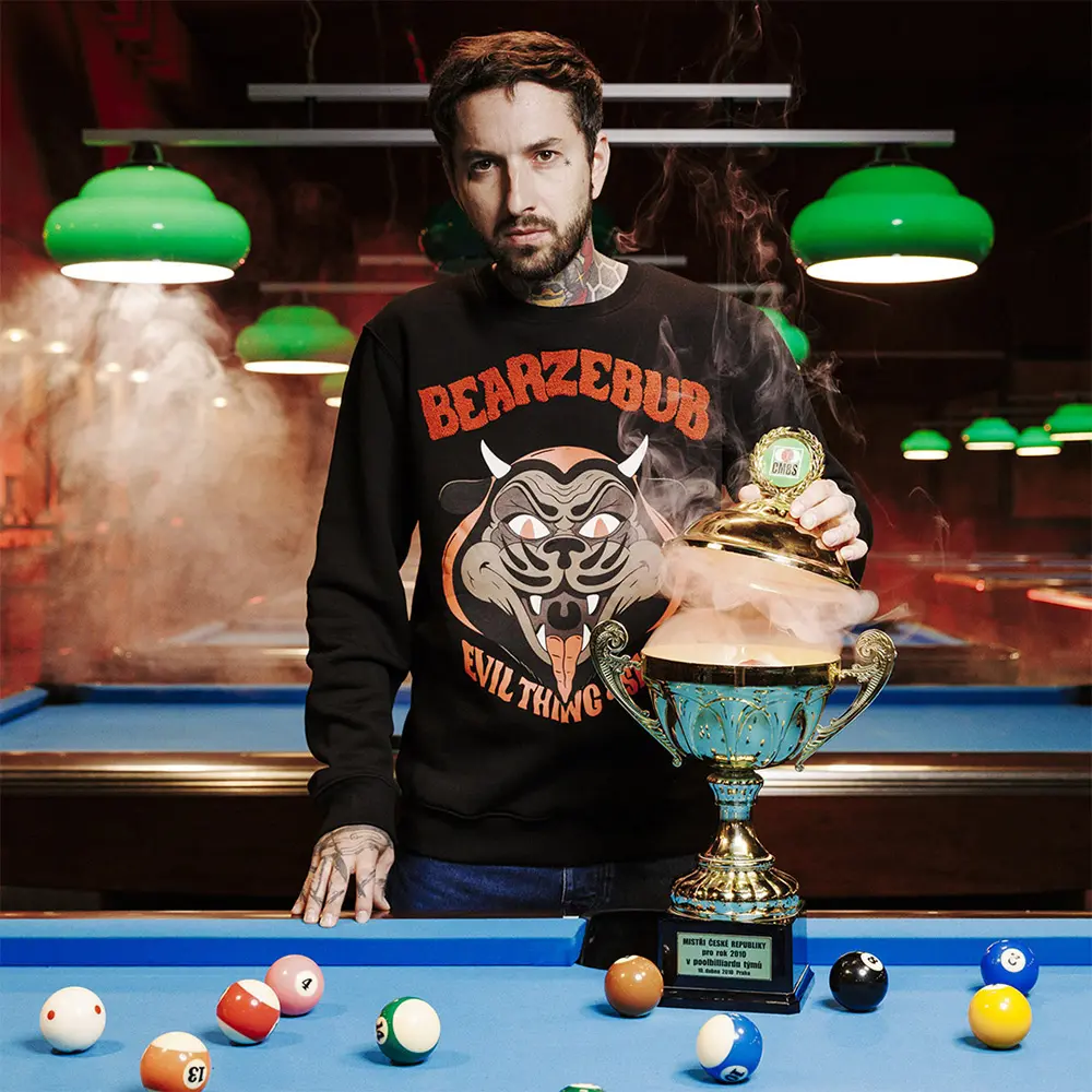 Ernest-Shop_The-Dudes_Sweat_Bearzebub_02.webp