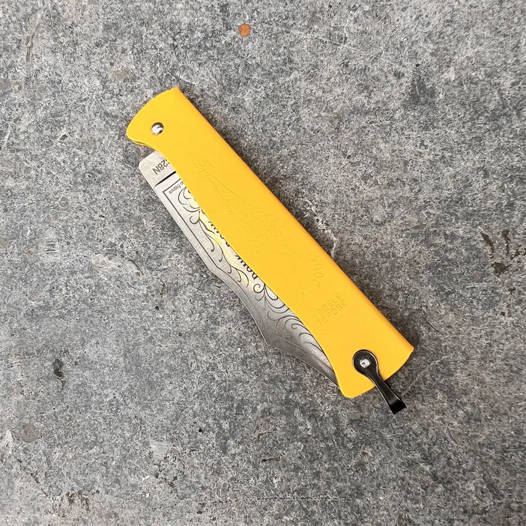 Ernest-Shop_Douk-Douk_Couteau_Inox_Jaune_01c.webp
