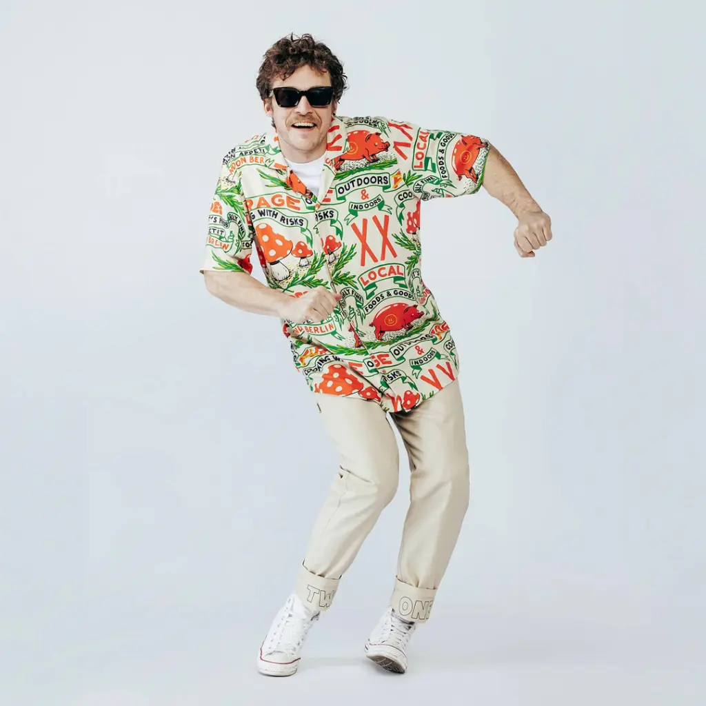 Ernest-Shop_Dudes_Shirt_Cooking-with-Risks_02.webp