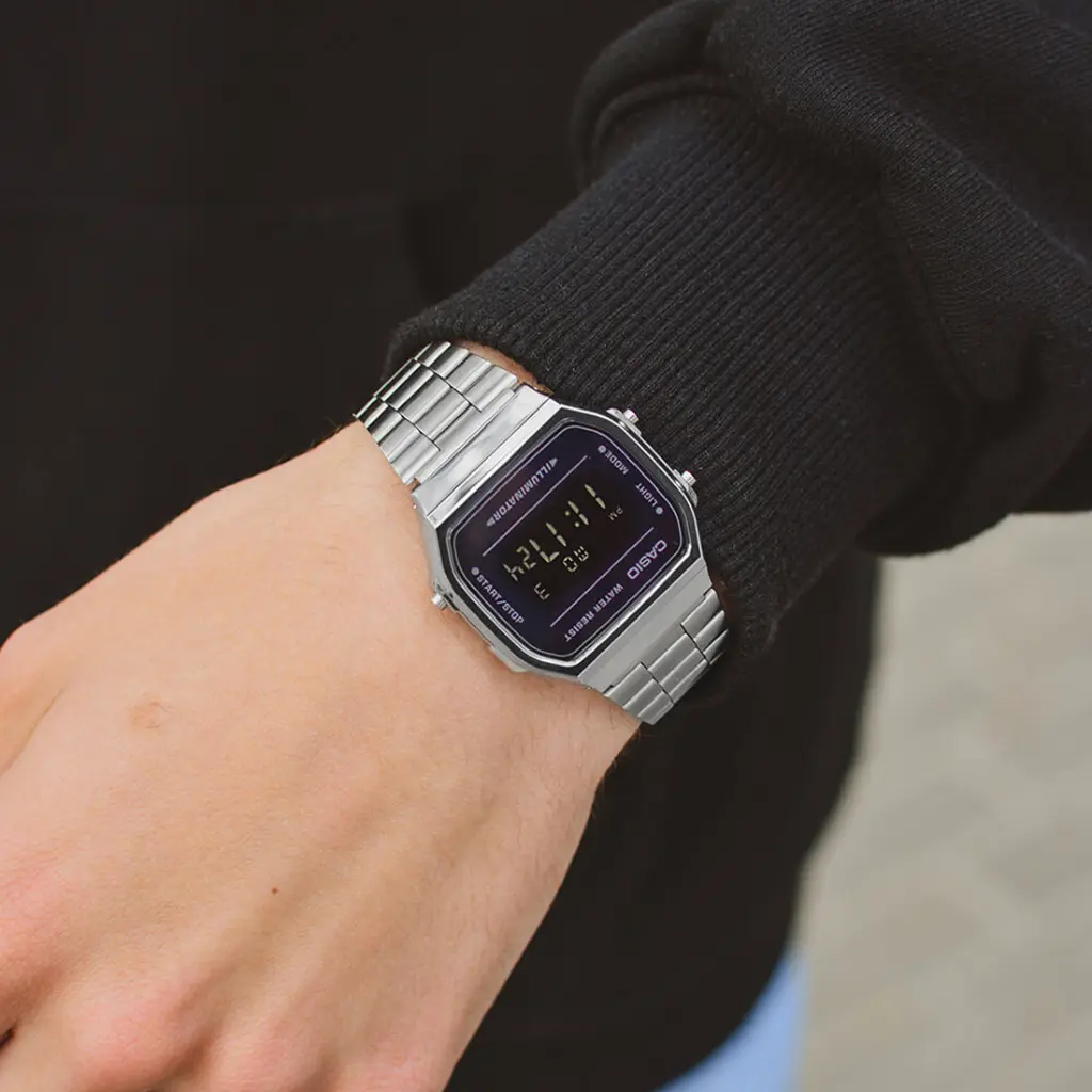 Ernest-Shop_Casio_A168WEM-1EF_01a.webp