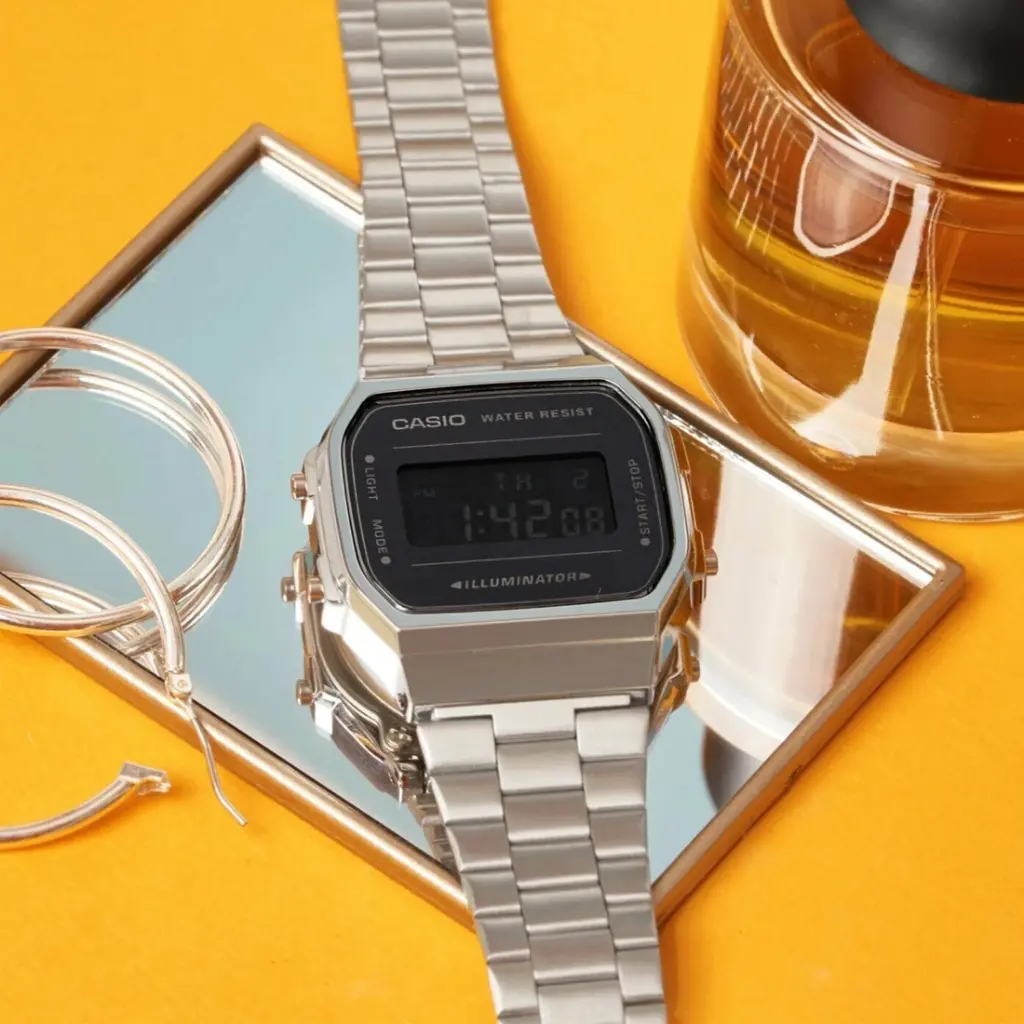 Ernest-Shop_Casio_A168WEM-1EF_04.webp