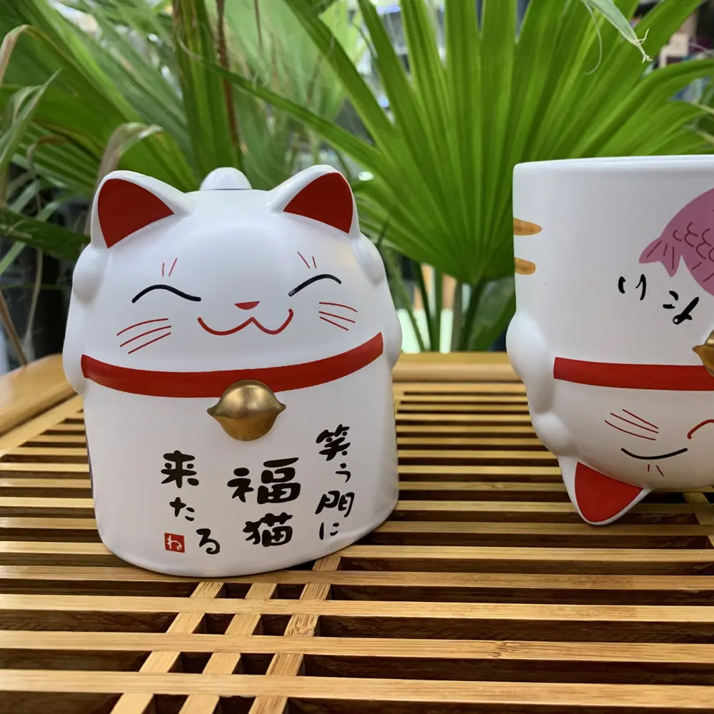 Ernest-Shop_Tokyo-Design_Mug_Kawaii_lucky-Cat_Pink_04.webp