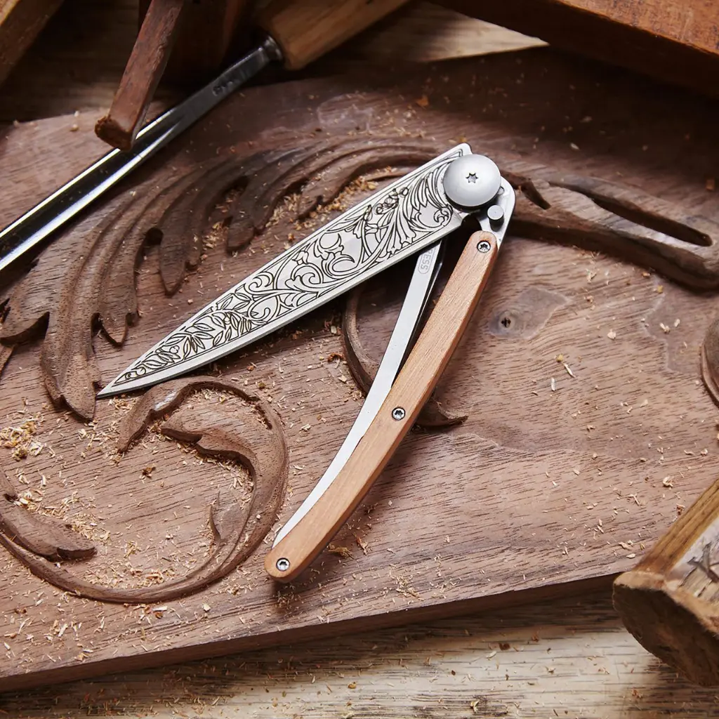Ernest-Shop_Deejo_Couteau_Titane_Genevrier_Art-Nouveau_03.webp