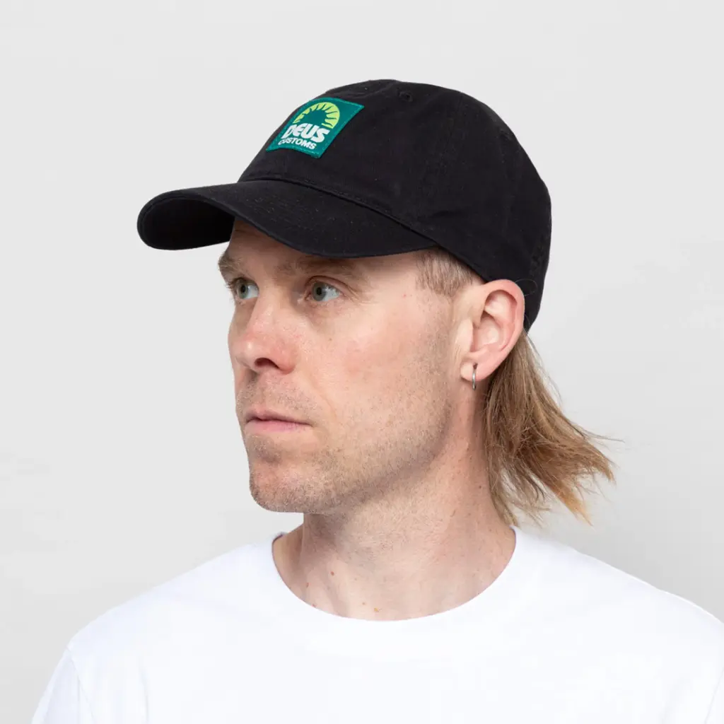 Ernest-Shop_Deus_Cap_Sonoma_Black_03.webp