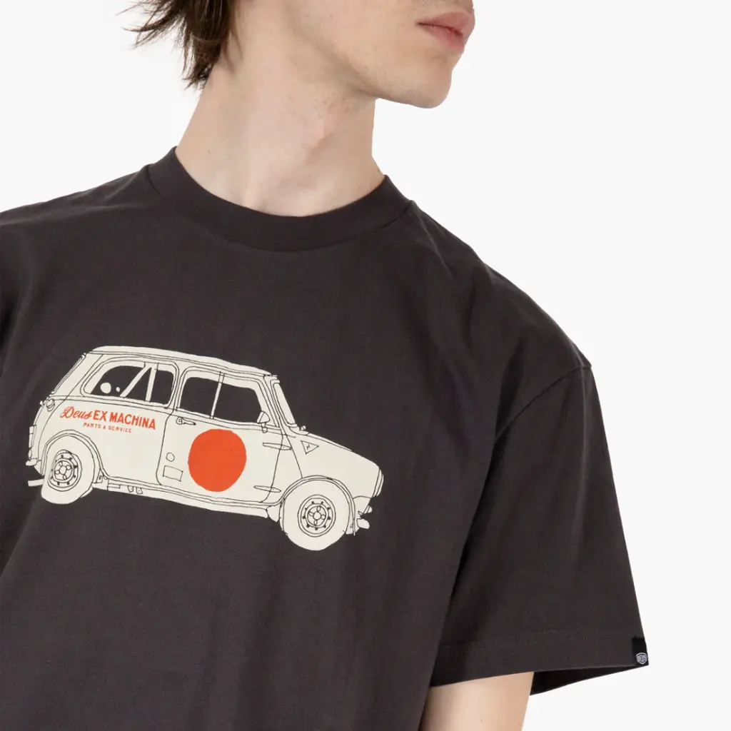 Ernest-Shop_Deus_T-Shirt_Mini_03.webp