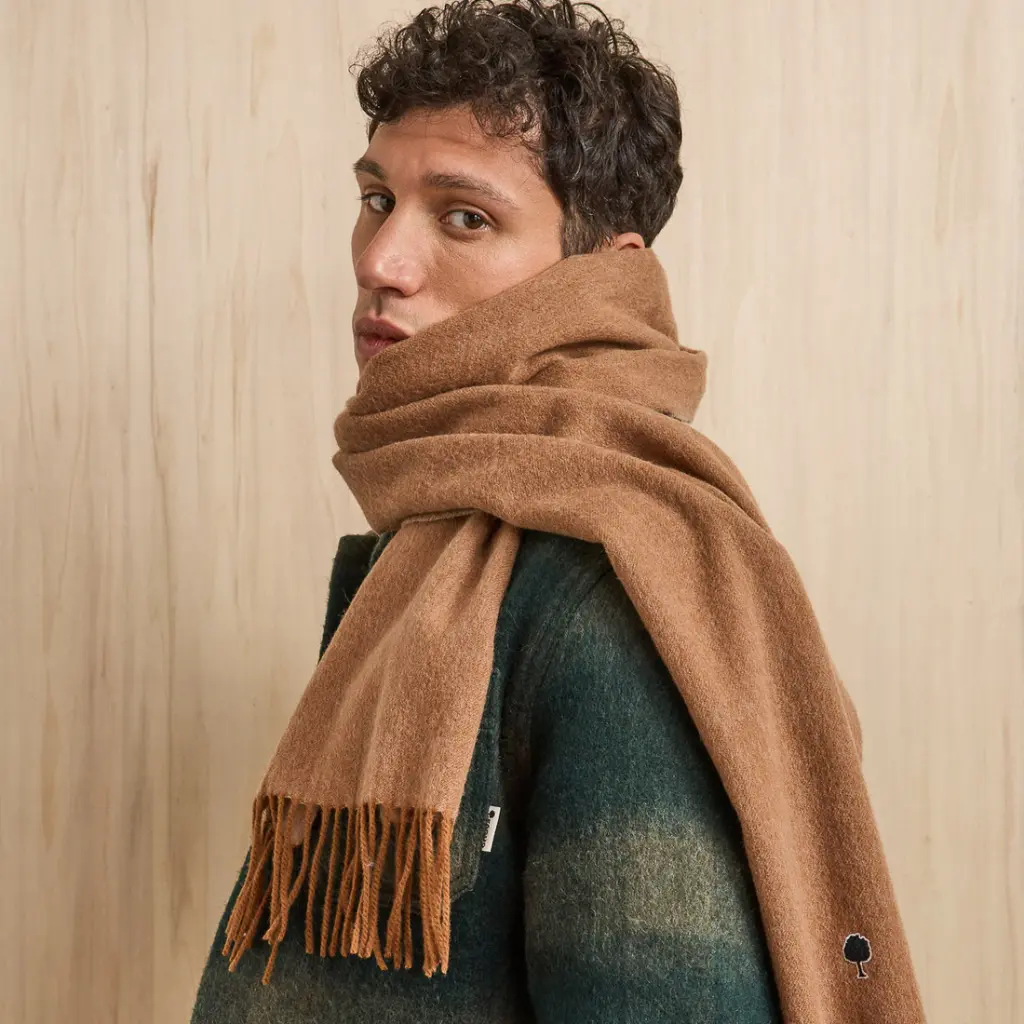 Ernest-Shop_Faguo_Echarpe-Laine-Camel_02.webp