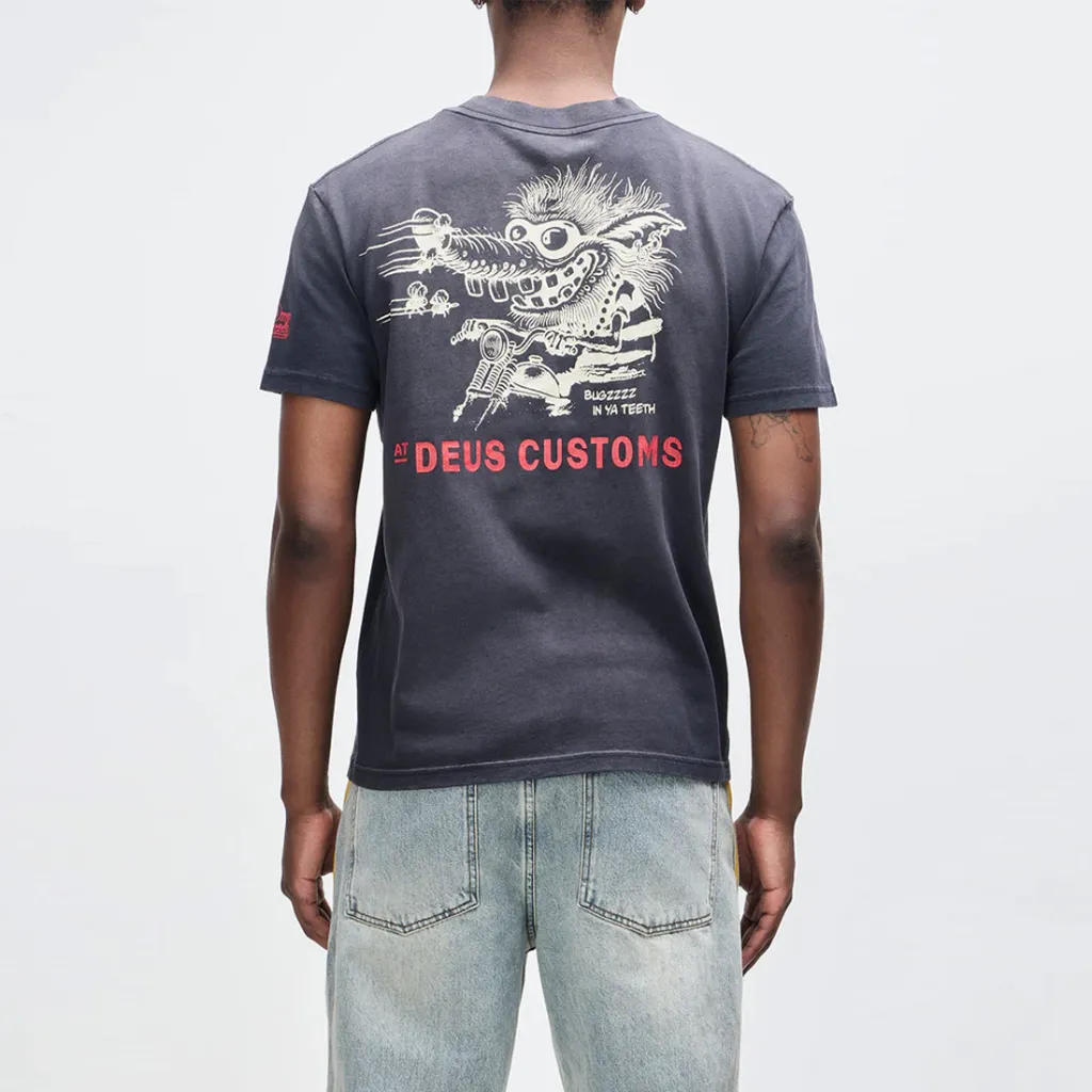 Ernest-Shop_Deus_T-Shirt_Bugzzz_Black_02.webp