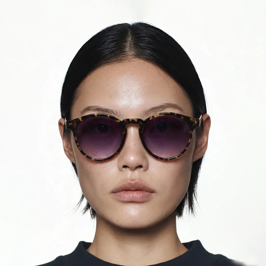 Ernest-Shop_Komono_Sunglasses_Devon_Dark-Tortoise_03.webp
