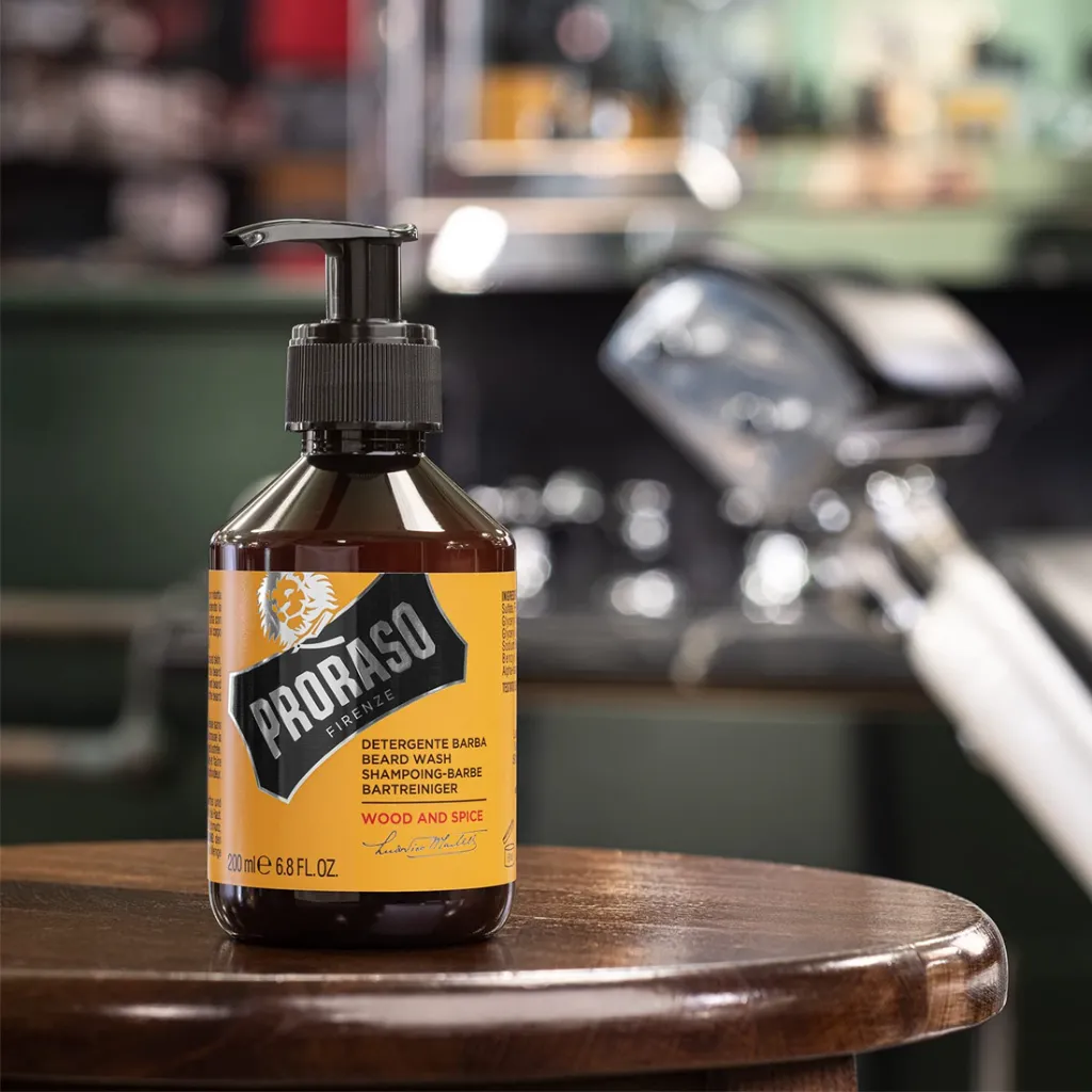 Ernest-Shop_Proraso_Shampoing-a-Barbe_Wood-Spice_02.webp