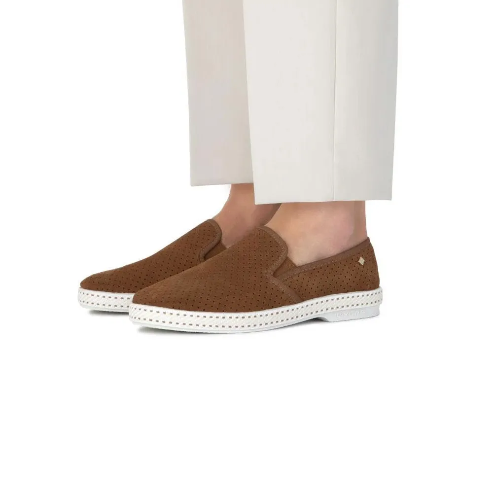 Ernest-Shop_Rivieras-Shoes_Classic-Suede_03.webp