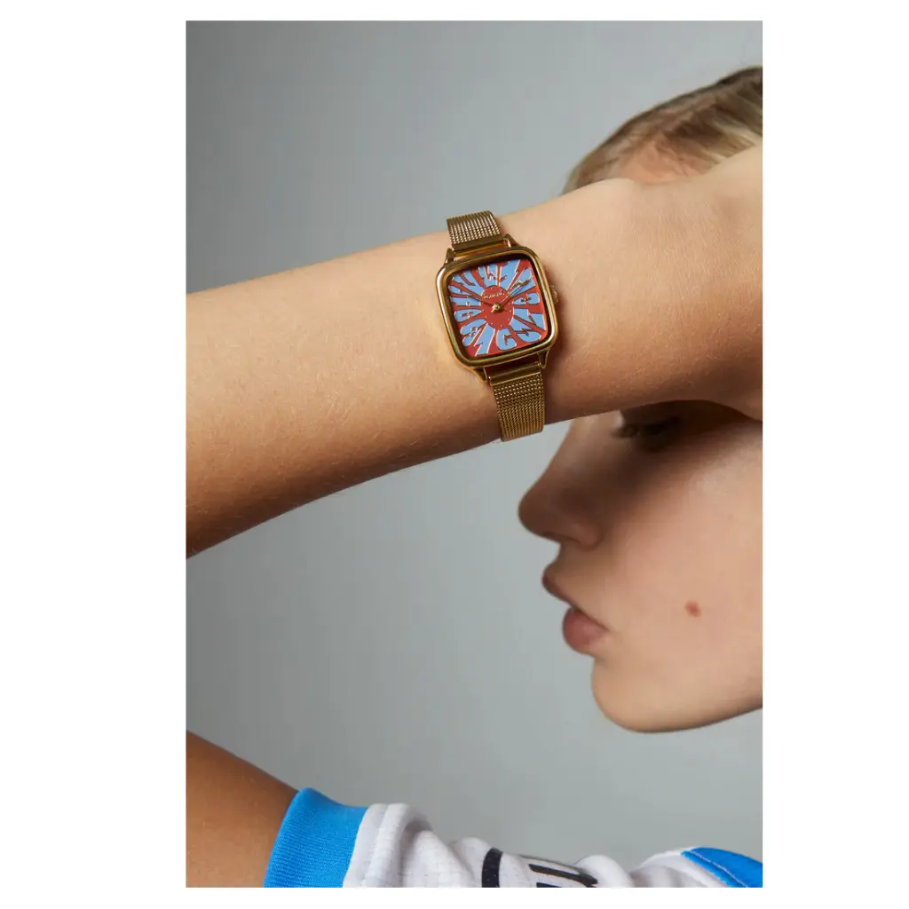 Ernest-Shop_Komono_Watch_Kate_Royale_Flower_Gold-Maroon_03.webp